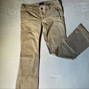 American Eagle | Khaki Pants